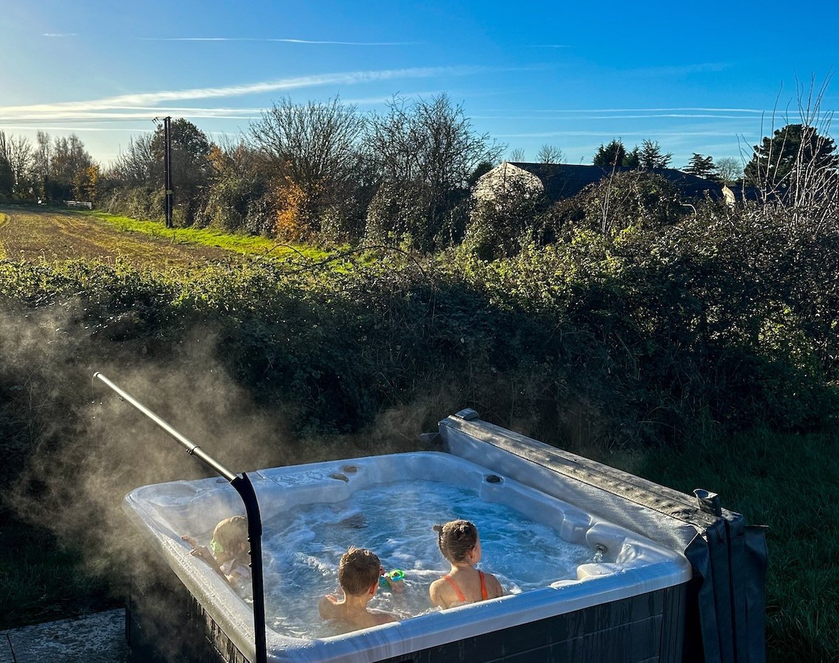 Children In Hot Tub At Wild Acre Village In Nottinghamshire 1 (1)