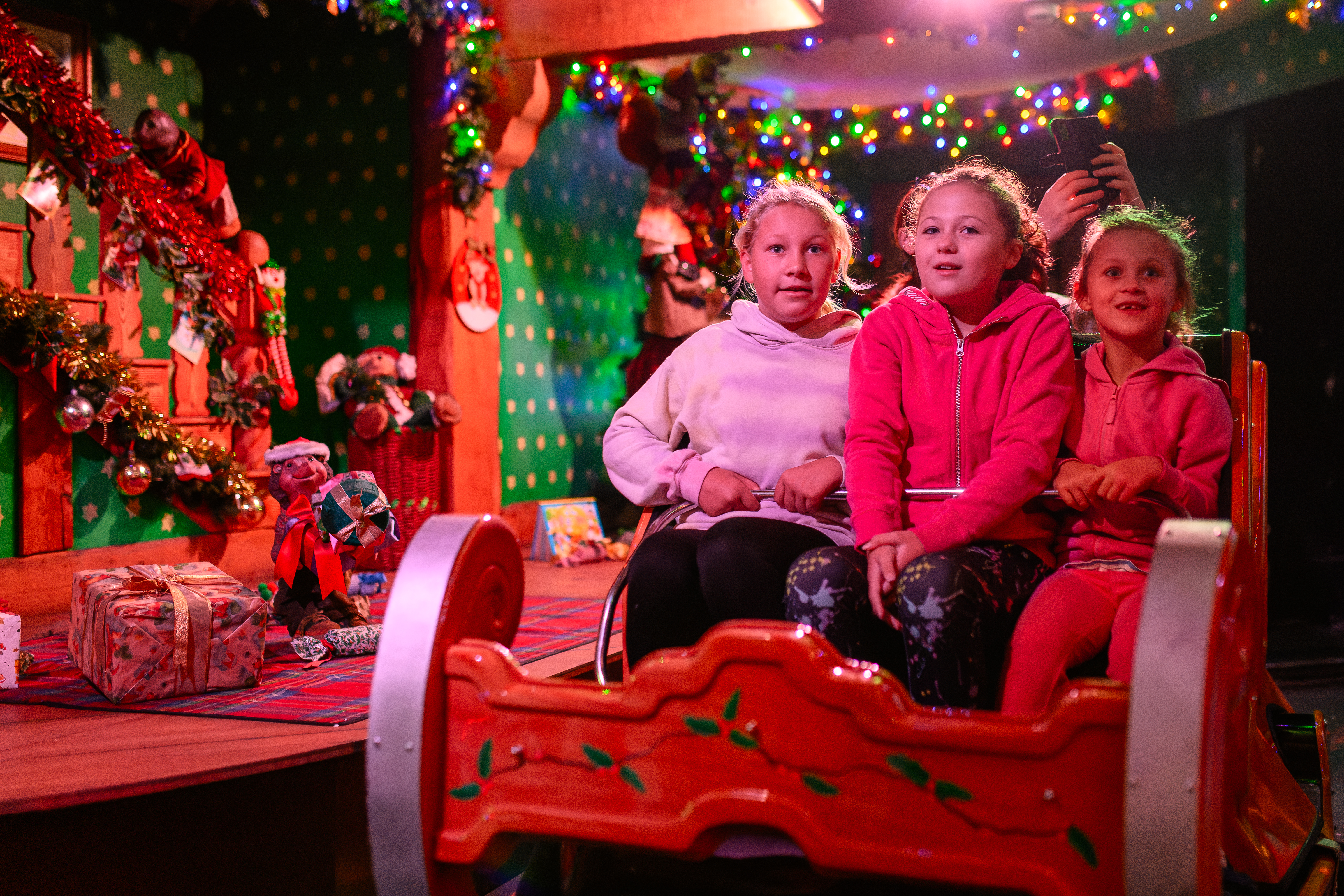 The Magical Santas Sleigh Ride At Sundown Adventureland Theme Park 13