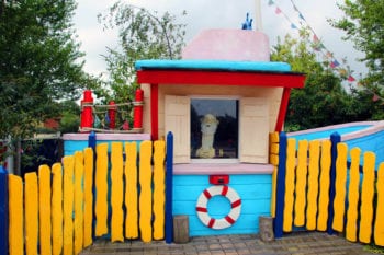 Captain Sandy's Play Cove - Sundown Adventureland