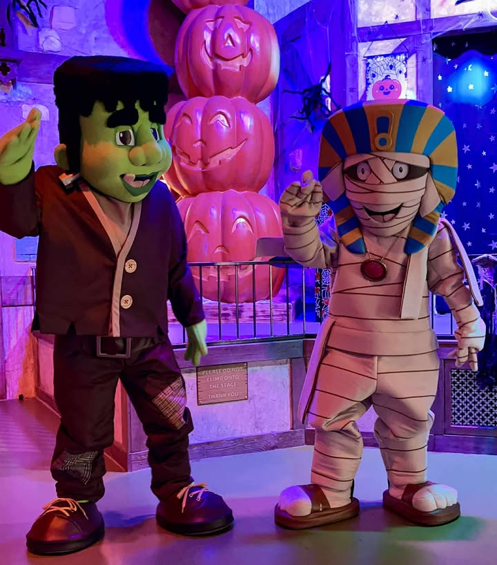 Boltz and the Mummy Halloween at Sundown Adventureland